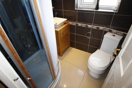3 bedroom House to let in Cottesmore Close, Brizlincote Valley, Burton upon Trent, DE15