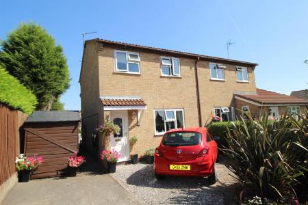 3 bedroom House to let in Cottesmore Close, Brizlincote Valley, Burton upon Trent, DE15