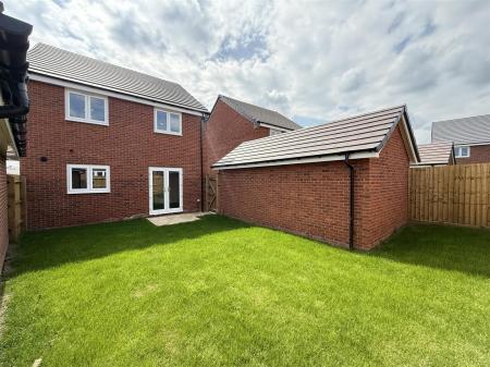 3 bedroom Detached house for sale in Hillside Road, Tatenhill, Burton-On-Trent