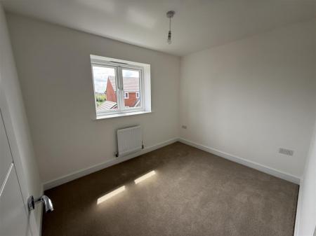 5 bedroom Detached house for sale in Spitfire Road, Tatenhill DE13 9WT