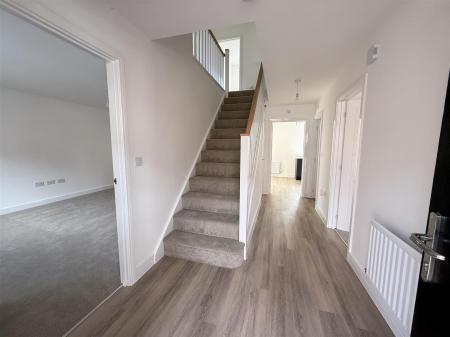 5 bedroom Detached house for sale in Spitfire Road, Tatenhill DE13 9WT