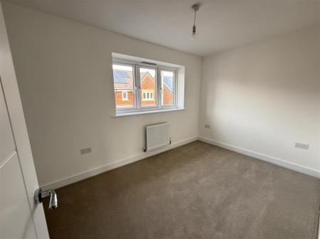5 bedroom Detached house for sale in Spitfire Road, Tatenhill DE13 9WT