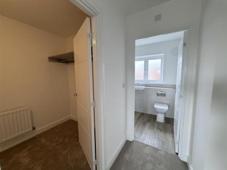 5 bedroom Detached house for sale in Hillside Road, Tatenhill, Burton-On-Trent