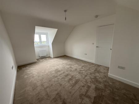 5 bedroom Detached house for sale in Hillside Road, Tatenhill, Burton-On-Trent