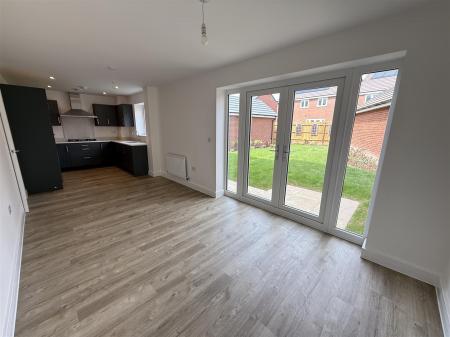 5 bedroom Detached house for sale in Hillside Road, Tatenhill, Burton-On-Trent