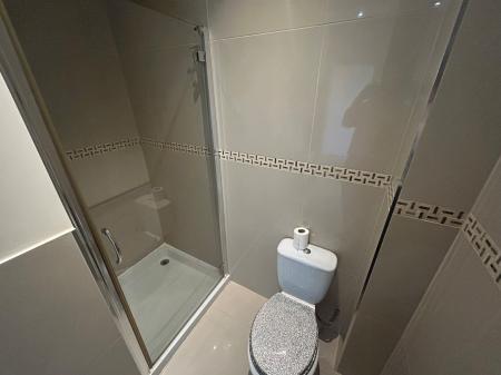 1 bedroom Flat to let in Wood Street, Staffordshire, Burton upon Trent, DE14