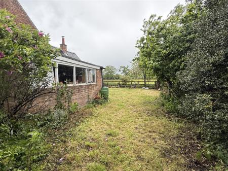 2 bedroom Detached house for sale in Uttoxeter Road, Foston, Derby