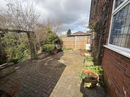 2 bedroom Detached bungalow for sale in Chatsworth Drive, Tutbury, Burton-On-Trent
