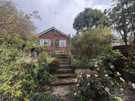 2 bedroom Detached bungalow for sale in Chatsworth Drive, Tutbury, Burton-On-Trent