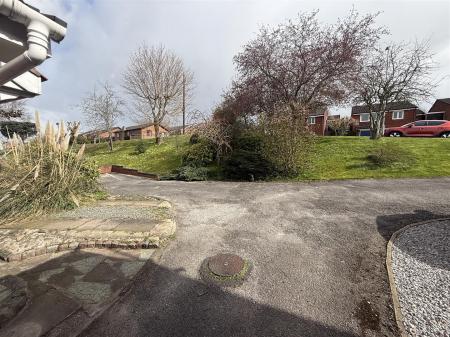 2 bedroom Detached bungalow for sale in Chatsworth Drive, Tutbury, Burton-On-Trent