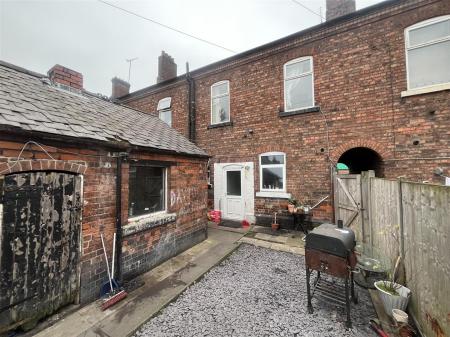 3 bedroom Terraced House for sale in Shobnall Road, Burton-On-Trent