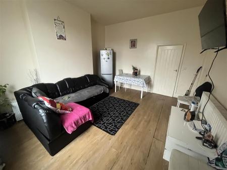 3 bedroom Terraced House for sale in Shobnall Road, Burton-On-Trent
