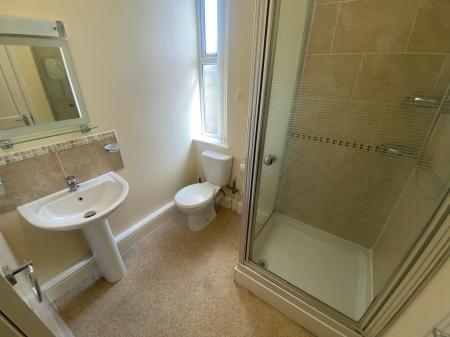 1 bedroom House share to let in Rangemore Street, Staffordshire, Burton upon Trent, DE14