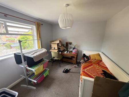 2 bedroom Apartment for sale in Brackenwood Road, Burton-On-Trent