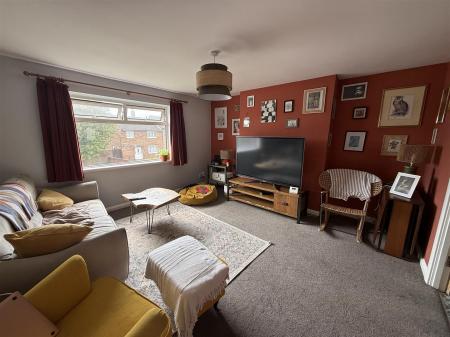 2 bedroom Apartment for sale in Brackenwood Road, Burton-On-Trent