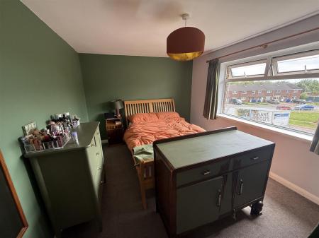 2 bedroom Apartment for sale in Brackenwood Road, Burton-On-Trent