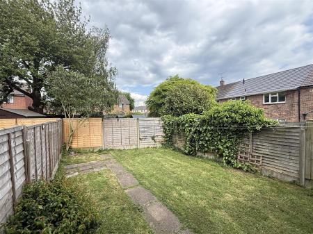 2 bedroom Apartment for sale in Brackenwood Road, Burton-On-Trent
