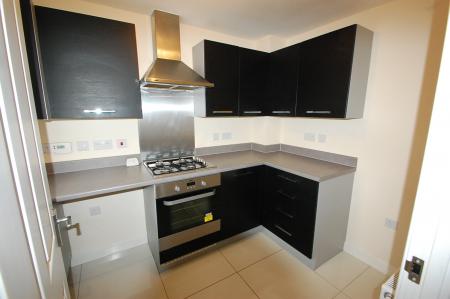 2 bedroom Town house to let in Suffolk Way, Church Gresley, DE11