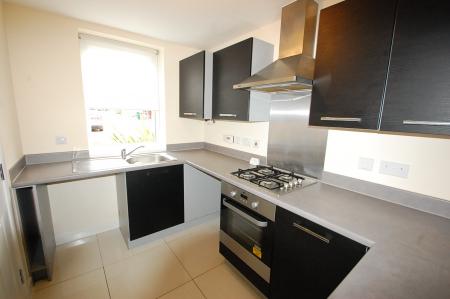 2 bedroom Town house to let in Suffolk Way, Church Gresley, DE11