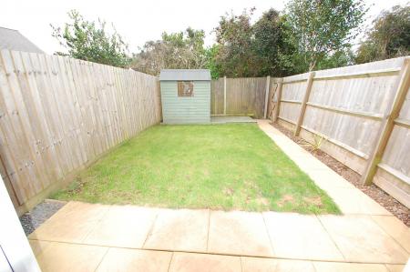 2 bedroom Town house to let in Suffolk Way, Church Gresley, DE11