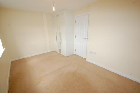 2 bedroom Town house to let in Suffolk Way, Church Gresley, DE11