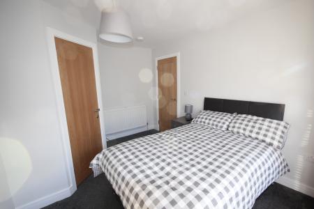 1 bedroom House share to let in Calais Road, Burton upon Trent, DE13