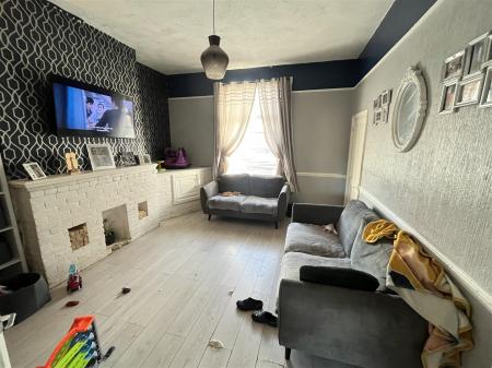 3 bedroom Terraced House for sale in Shobnall Road, Burton-On-Trent