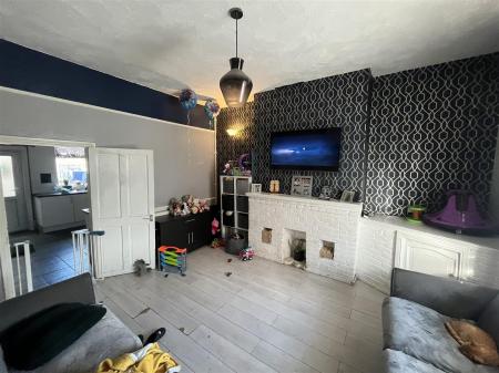 3 bedroom Terraced House for sale in Shobnall Road, Burton-On-Trent