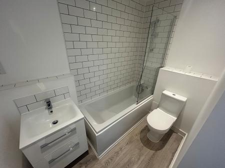 2 bedroom Flat to let in 1 Erasmus Drive, Derbyshire, Derby, DE1