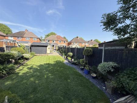3 bedroom Semi-detached house for sale in Springfield Road, Midway, Swadlincote