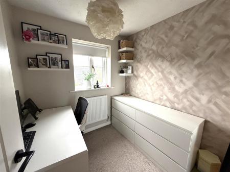 3 bedroom Semi-detached house for sale in Best Avenue, Burton-On-Trent