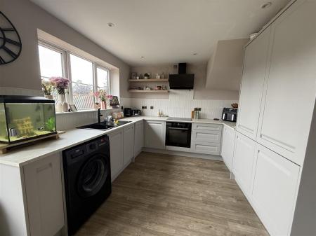 3 bedroom Semi-detached house for sale in Best Avenue, Burton-On-Trent