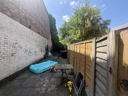 2 bedroom Terraced House for sale in Horninglow Road, Burton-On-Trent
