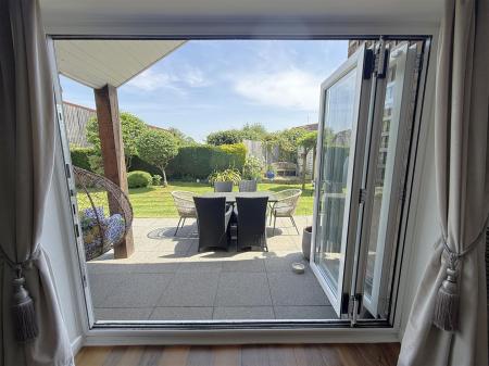 4 bedroom Detached bungalow for sale in Alderbrook Close, Rolleston-On-Dove, Burton-On-Trent