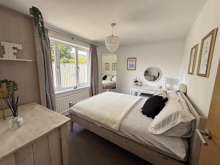 4 bedroom Detached bungalow for sale in Alderbrook Close, Rolleston-On-Dove, Burton-On-Trent