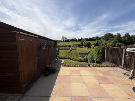 3 bedroom Semi-detached house for sale in Forest Road, Burton-On-Trent