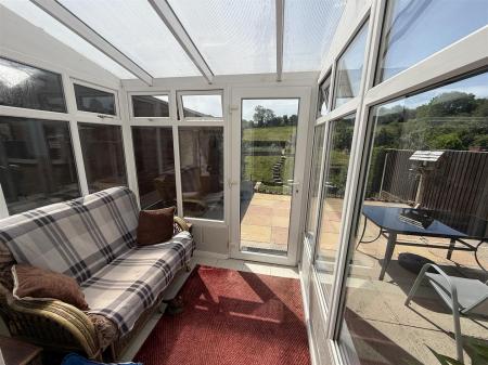 3 bedroom Semi-detached house for sale in Forest Road, Burton-On-Trent