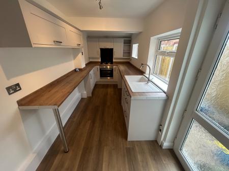 2 bedroom House to let in Wetmore Road, Burton upon Trent, DE14