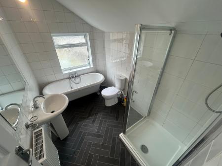 2 bedroom House to let in Wetmore Road, Burton upon Trent, DE14