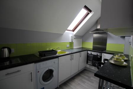 1 bedroom House share to let in Borough Road, Burton upon Trent, DE14