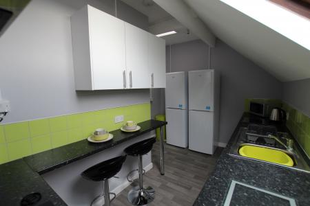 1 bedroom House share to let in Borough Road, Burton upon Trent, DE14