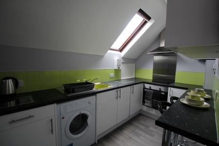 1 bedroom House share to let in Borough Road, Burton upon Trent, DE14