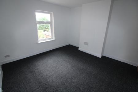 2 bedroom House to let in Ash Street, Staffordshire, Burton upon Trent, DE14