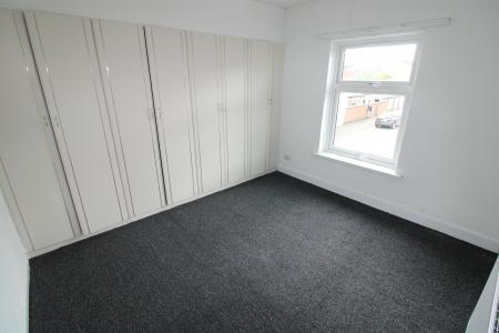 2 bedroom House to let in Ash Street, Staffordshire, Burton upon Trent, DE14