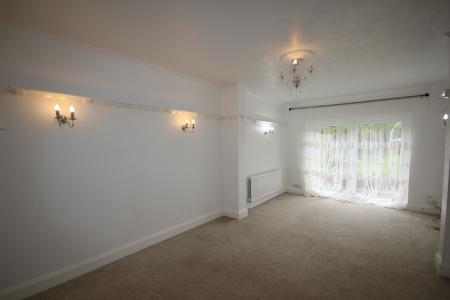 3 bedroom Semi-detached house to let in Harlaxton Street, Staffordshire, Burton upon Trent, DE13