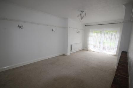 3 bedroom Semi-detached house to let in Harlaxton Street, Staffordshire, Burton upon Trent, DE13