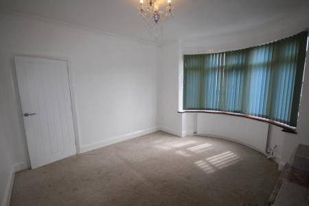 3 bedroom Semi-detached house to let in Harlaxton Street, Staffordshire, Burton upon Trent, DE13