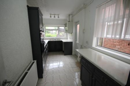 3 bedroom Semi-detached house to let in Harlaxton Street, Staffordshire, Burton upon Trent, DE13