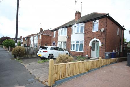 Harlaxton Street, Staffordshire, Burton upon Trent, DE13