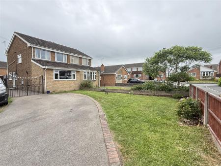 3 bedroom Semi-detached house for sale in Fairham Road, Stretton, Burton-On-Trent
